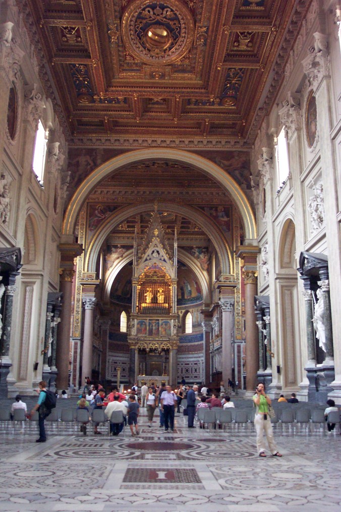 Nave of the Basilica di san Giovanni in Laterano