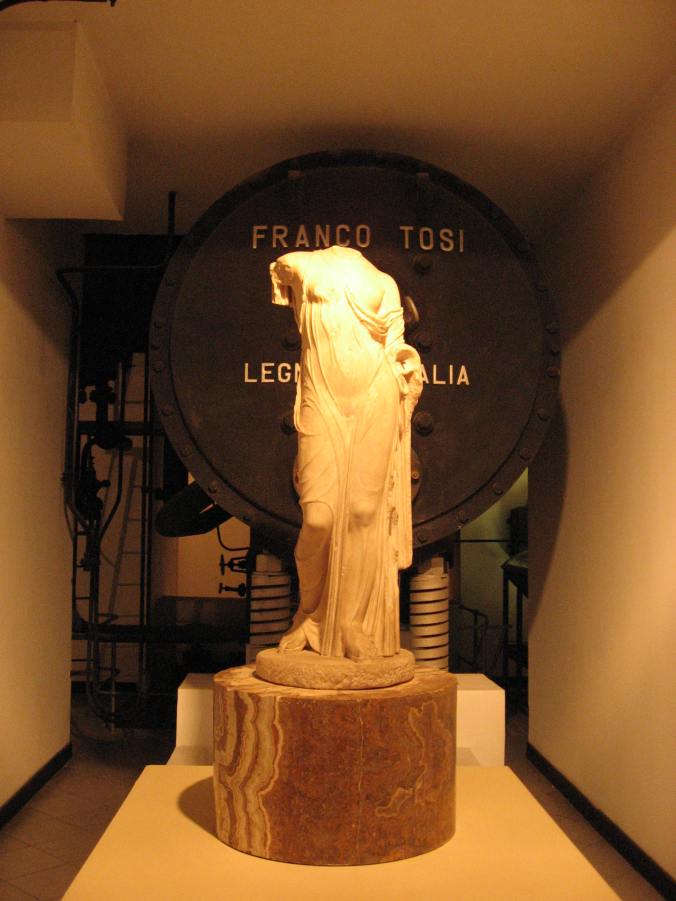 Sculpture in Centrale Montemartini