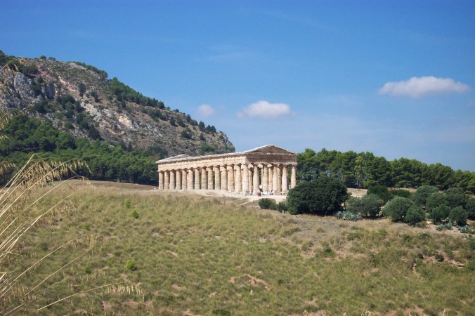 The Doric temple at Segesta