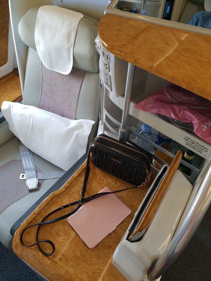 Window seat with aisle privacy in Emirates Business Class, A380