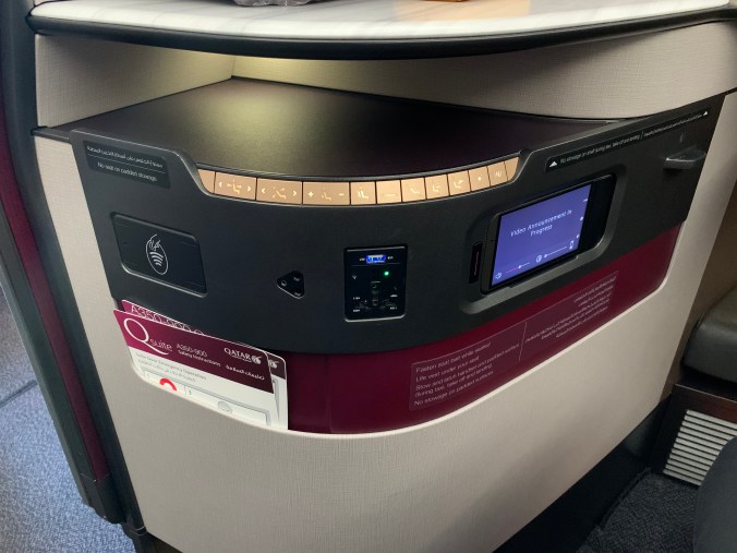 Seat control panel, connectivity and handset, A350 Qsuites