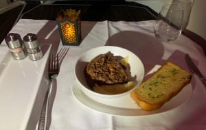 Qatar Airways business class food